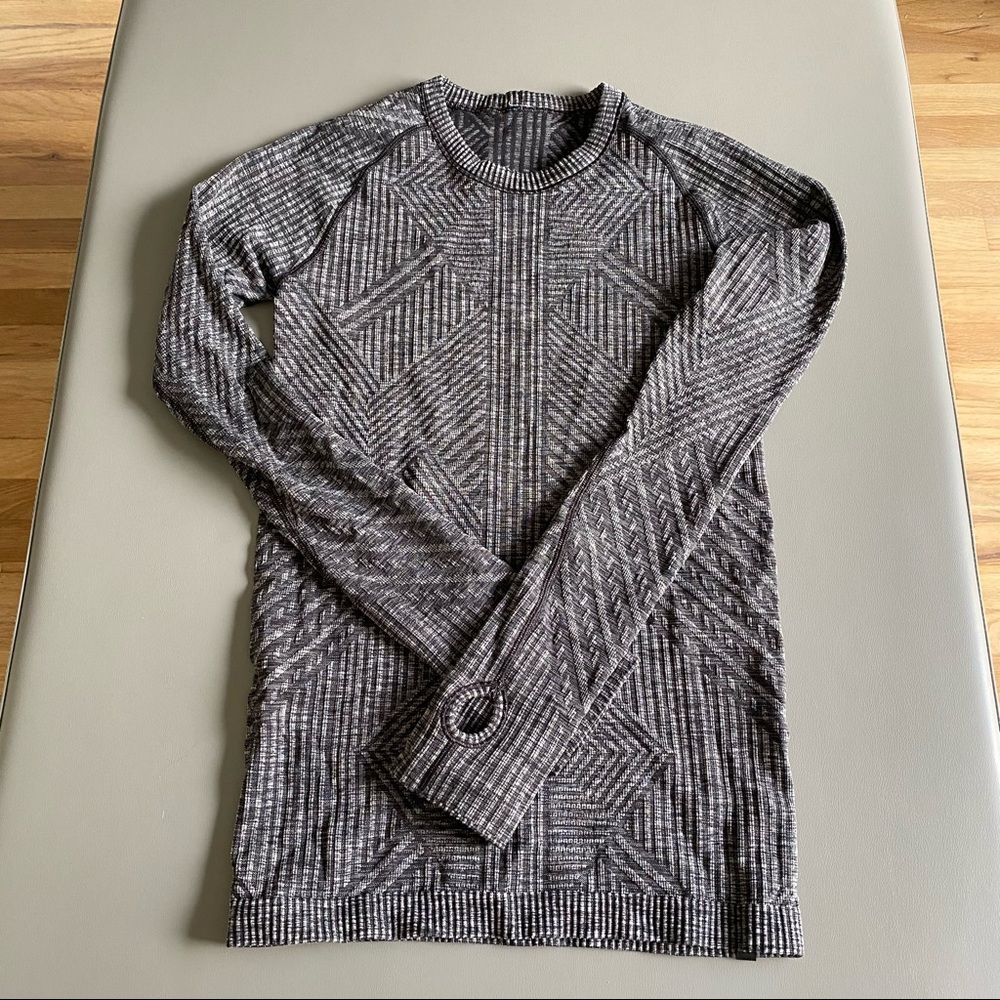 Lululemon Long Sleeve - Size 4 - Grey
